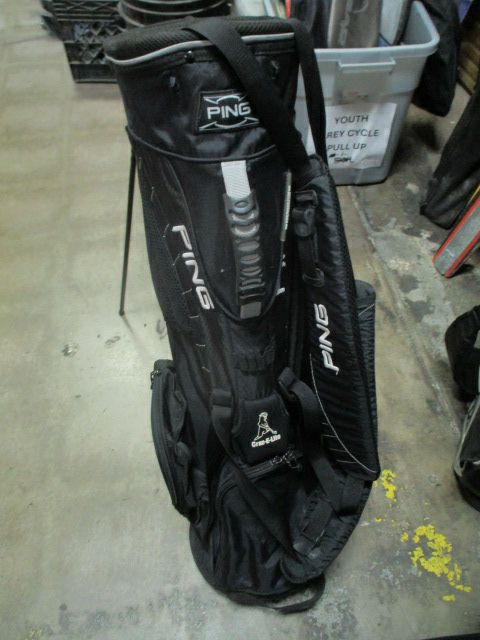Load image into Gallery viewer, Used Ping Craz-E-Lite Golf Bag in Black
