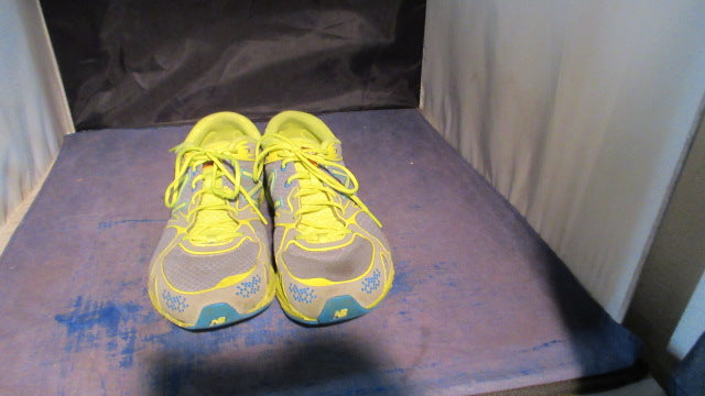 Load image into Gallery viewer, Used New Balance RC1400 Running Shoes Adult Size 9 - worn

