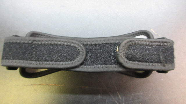 Load image into Gallery viewer, Used Body Prox Petella Tendon Adjustable Knee Strap
