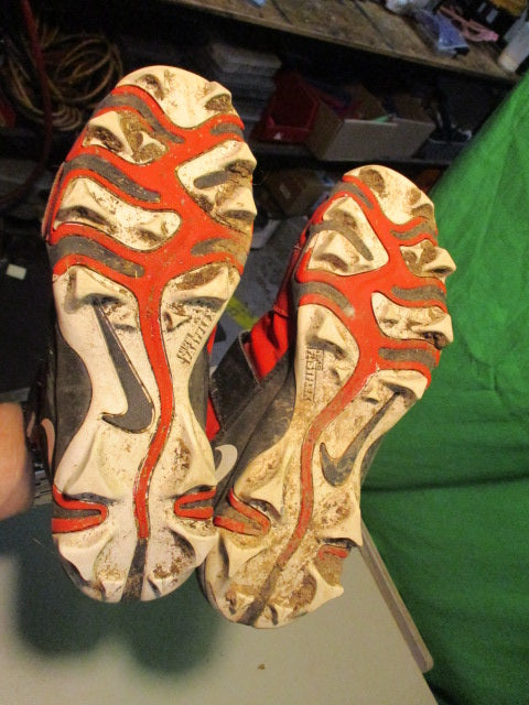 Load image into Gallery viewer, Used Nike FastFlex Size 5Y Cleats
