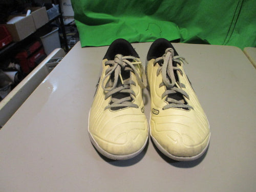 Used Nike Tiempo Legend 10 Academy Size Youth 4 Indoor Soccer Cleats