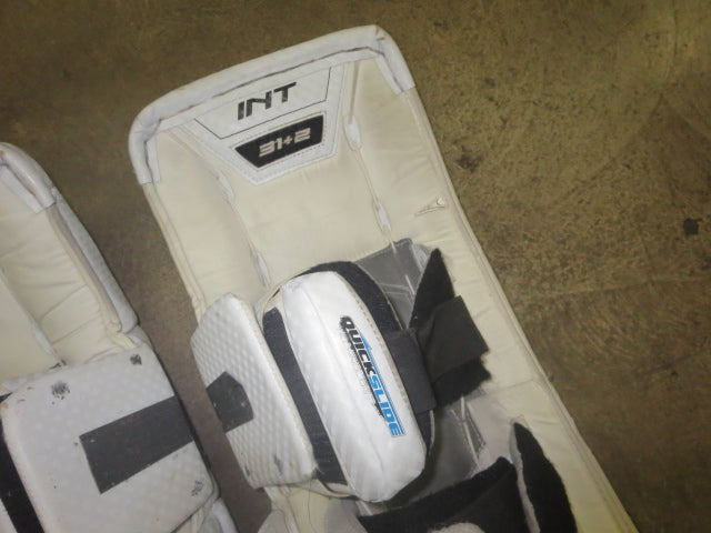 Load image into Gallery viewer, Used Vaughn Velocity Intermediate Goalie Leg Pads 31+2
