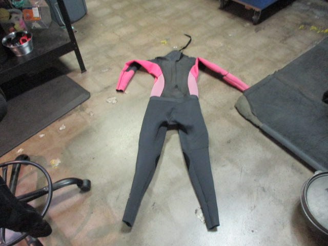 Load image into Gallery viewer, Used Roxy Syncro Size Youth 10 3/2MM Wetsuit (Has Wear)
