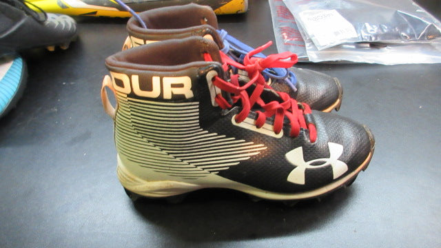 Load image into Gallery viewer, Used Under Armour Size 1 Youth Football Cleats
