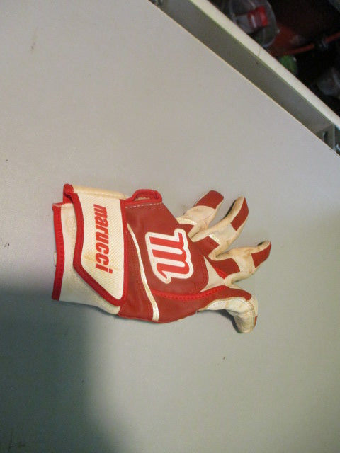 Load image into Gallery viewer, Used Marucci Youth Medium Batting Glove Single - LH
