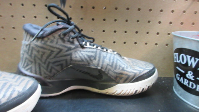 Load image into Gallery viewer, Used Nike LeBron NXXT Genisus Black Basketball Shoes - Size 6.5
