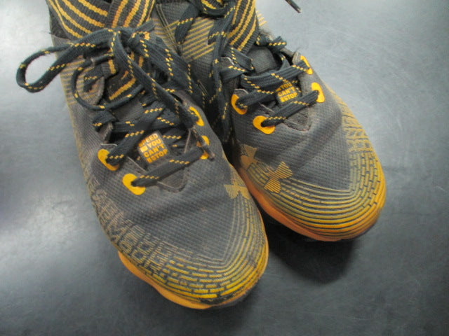 Load image into Gallery viewer, Used Under Armour Highlight Franchise Football Cleats Size 3Y
