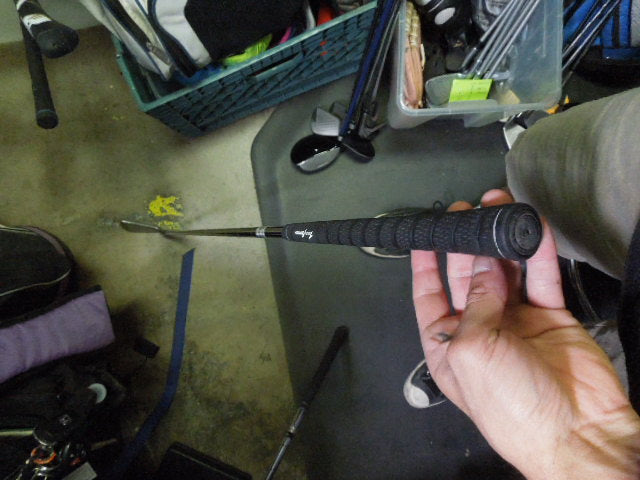 Load image into Gallery viewer, Used Tommy Armour 845s Silver Scot Right Hand 4 Iron
