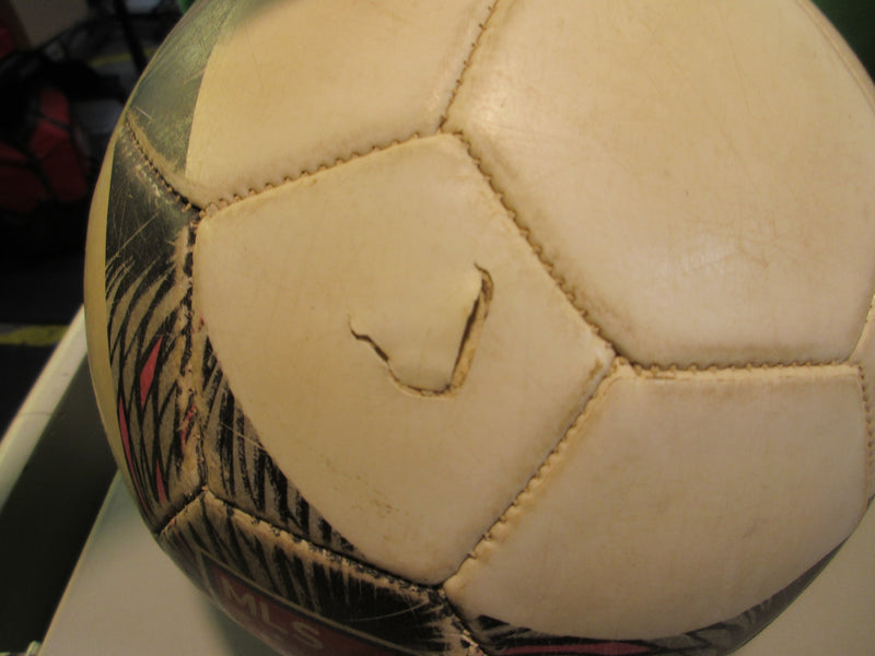 Load image into Gallery viewer, Used Franklin MLS Size 5 Soccer Ball
