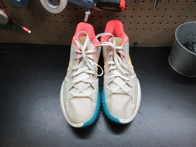Load image into Gallery viewer, Used Nike Kyrie Low 4 N7 Basketball Shoes Desert Sand - Size 11.5

