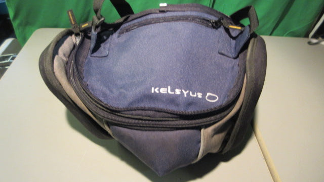 Load image into Gallery viewer, Used Kelsyus fanny Pack Cooler
