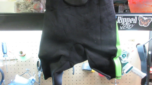 Load image into Gallery viewer, Used Quicksilver Shorty Wetsuit - Youth
