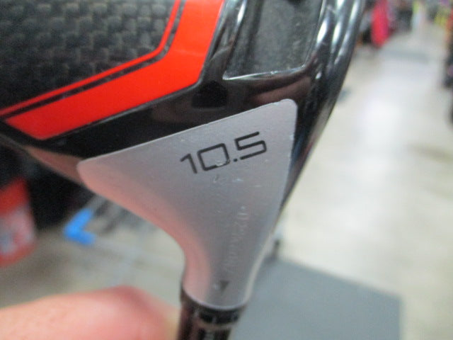 Load image into Gallery viewer, Used Taylormade M6 10.5 Driver - RH
