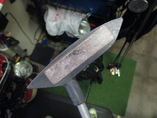 Load image into Gallery viewer, Vintage Double Red Dot Right Hand Blade Putter
