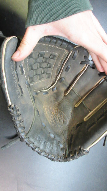 Load image into Gallery viewer, Used Louisville Slugger Genesis 1884 Series 10.5&quot; Glove
