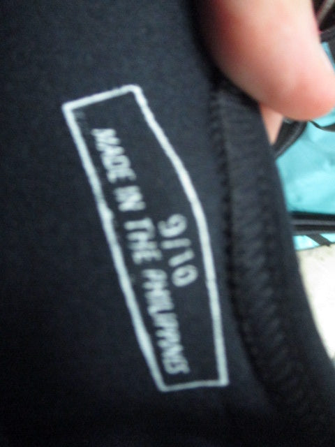 Load image into Gallery viewer, Used Farmer John Wetsuit Size 7/8
