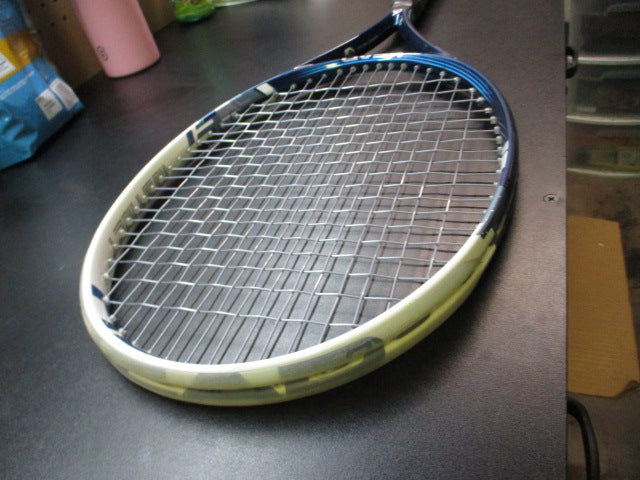 Load image into Gallery viewer, Used Head Intinct S Graphene 27&quot; Tennis Racquet
