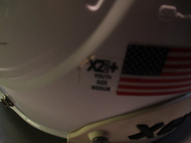 Load image into Gallery viewer, Used Xenith X2E+ Youth Medium Football Helmet (Initial Season 2023)
