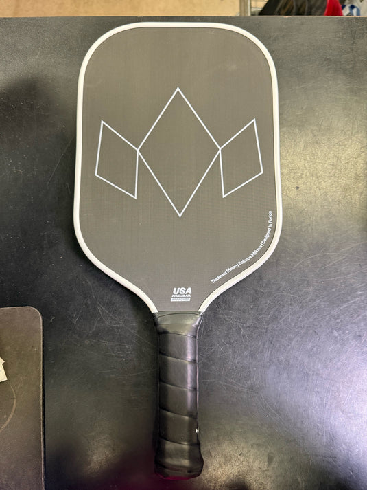 Used Diadem Warrior Edge Pickleball Paddle DEMO