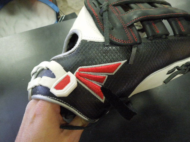 Load image into Gallery viewer, Used Easton Tournament Elite TESP14 RHT Softball Glove 14"
