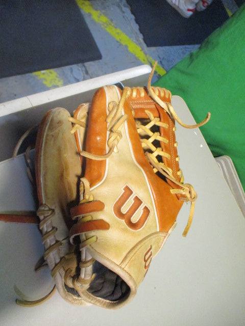 Load image into Gallery viewer, Used Wilson A2000 1789 Glove - LHT
