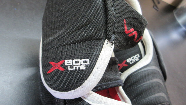 Load image into Gallery viewer, Used Bauer Vapor Elbow Pads - Small
