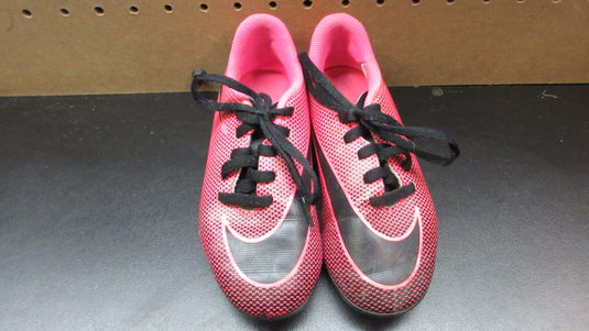 Used Nike Soccer Cleats - Size Youth 12