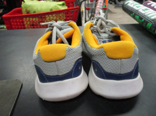 Used Under Armour Surge Size Youth 3.5 Sneakers