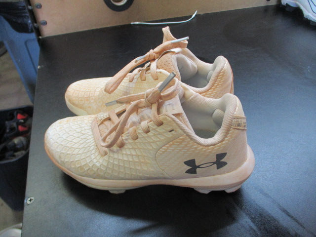 Load image into Gallery viewer, Used Under Armour UA Youth 1.5 Cleats
