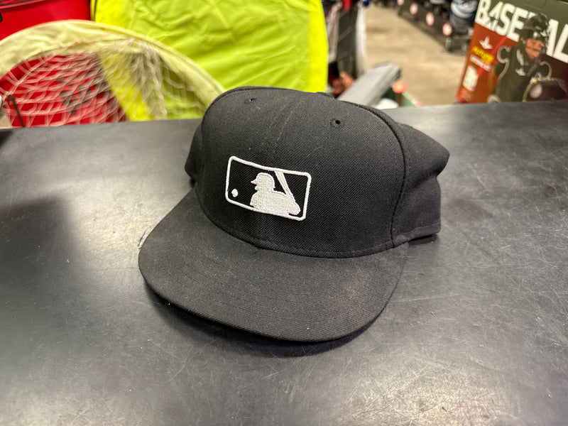 Load image into Gallery viewer, Used New Era Low Profile Umpire Fitted Cap Size 7 1/4
