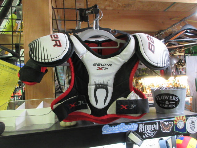 Load image into Gallery viewer, Used Bauer Vapor X3.0  Hockey Shoulder Pads - Small
