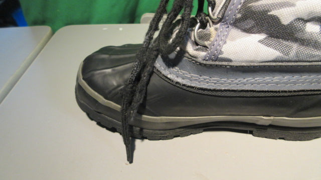 Load image into Gallery viewer, Used Western Chief Youth Snow Boots Size 2
