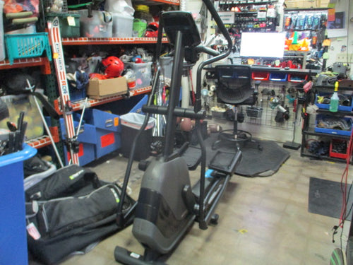 Used Horizon Evolve 3 Feather Light Folding Elliptical