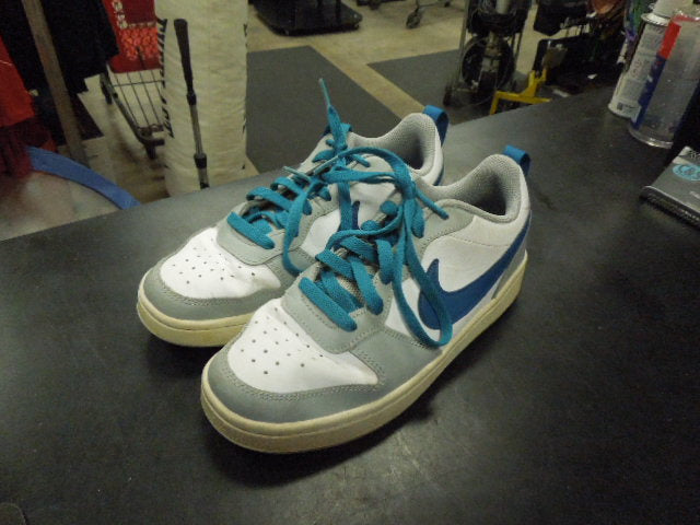 Load image into Gallery viewer, Used Nike Court Borough Low 2 GS Size 5Y
