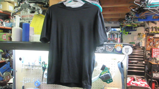 Used Mens T-Shirt - Medium