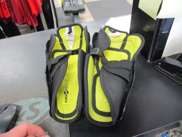 Load image into Gallery viewer, Used Pure Hockey Size 9&quot; Hockey Shin Guards
