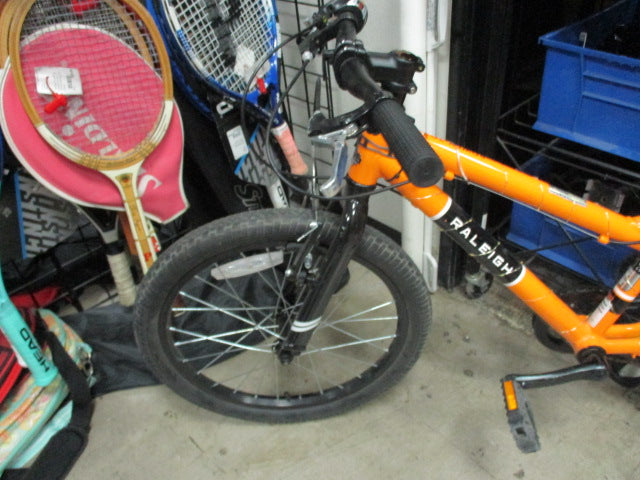 Load image into Gallery viewer, Used Raleigh Rowdy 20 6 Speed Kids Mountain Bike

