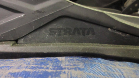 Used Strata Union Snowboard Bindings Adult Size Large - wear