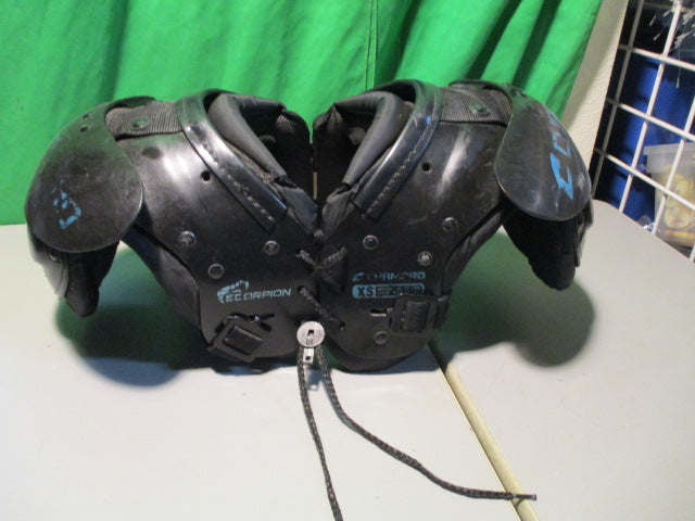 Load image into Gallery viewer, Used Champro scorpion XS 40-60lbs Football Shoulder Pads
