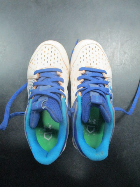 Load image into Gallery viewer, Used Under Armour Leadoff low Youth Cleats

