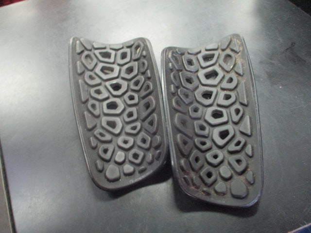 Load image into Gallery viewer, Used Nike Mercurial Adult XL 5'11 - 6'7 Soccer Shin Guards
