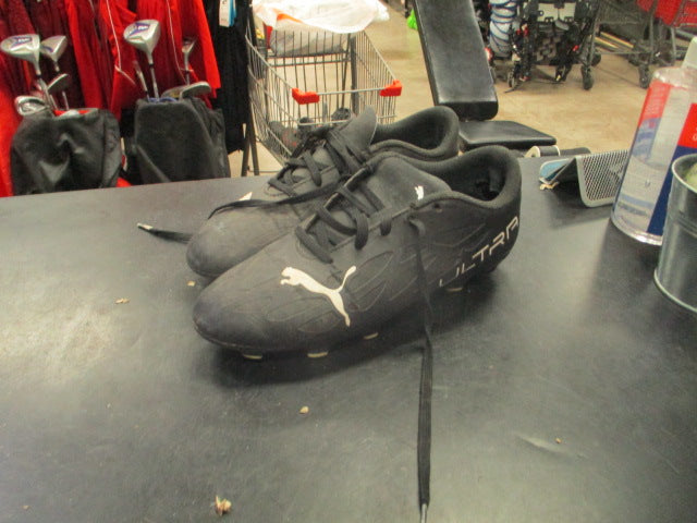 Load image into Gallery viewer, Used Puma Ultra Size 5 Soccer Cleat
