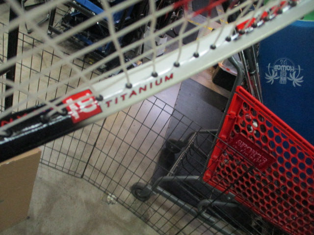 Load image into Gallery viewer, Used Wilson Ripper Racketball RACQUET Grip XS
