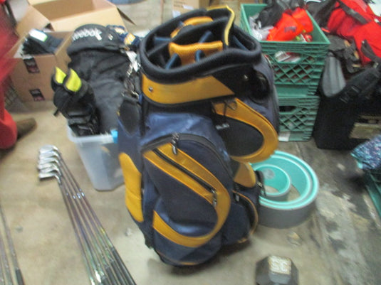 Used Paragon Golf Bag (BENT INSIDE)