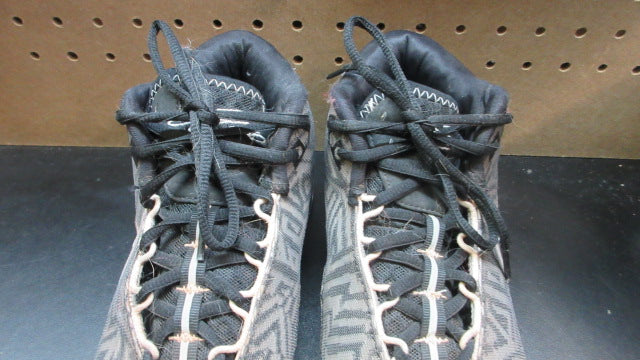 Load image into Gallery viewer, Used Nike LeBron NXXT Genisus Black Basketball Shoes - Size 6.5
