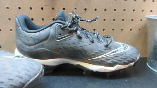 Used Nike Hyperdiamond 4 Keystone Women's Molded Softball Cleats - Size 8