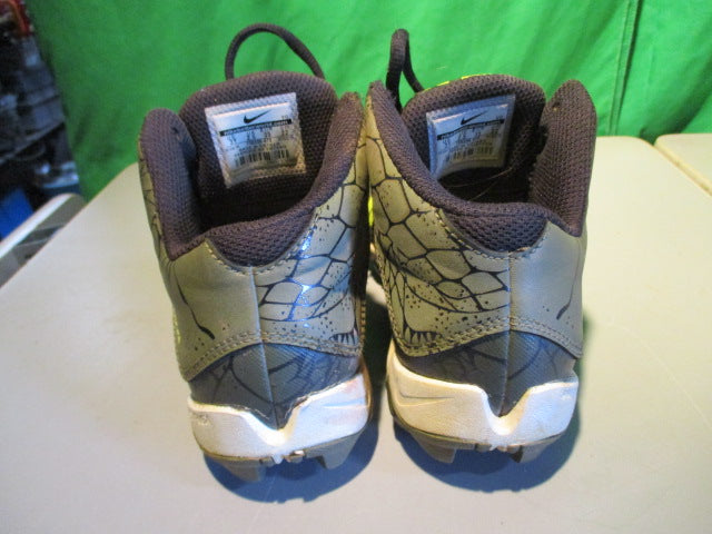 Load image into Gallery viewer, Used Nike Alpha Size Youth 3 Cleats
