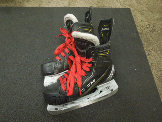Used CCM Tacks Vector Plus Hocket Skates Size 3.5