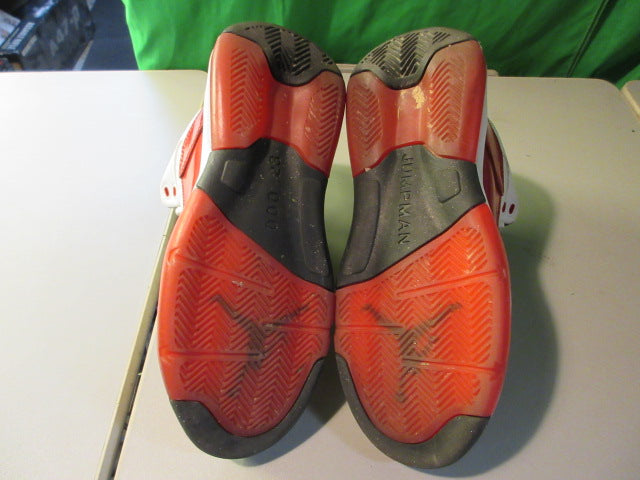 Load image into Gallery viewer, Used Nike Jordan Maxin 200 GS Youth Size 5.5 Basketball Shoes
