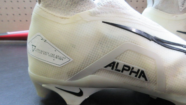 Load image into Gallery viewer, Used Nike Alpha Menace Flynit Football Cleats - Size 7
